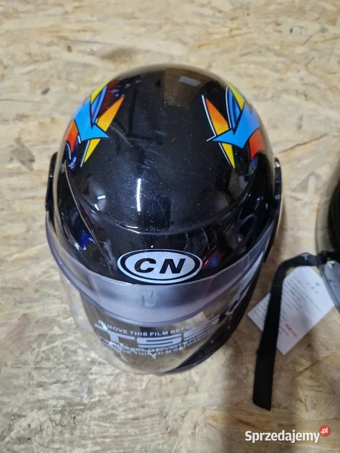 Kask dziecięcy cn TSS czerwony niebieski czarny Głogowa sprzedam