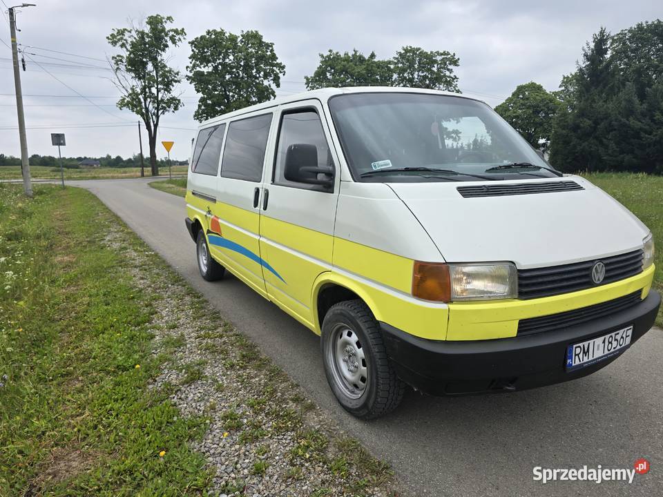 VW Transporter T4 24d LONG 1995r 9 os hak Rok produkcji 1995 Tuszyma