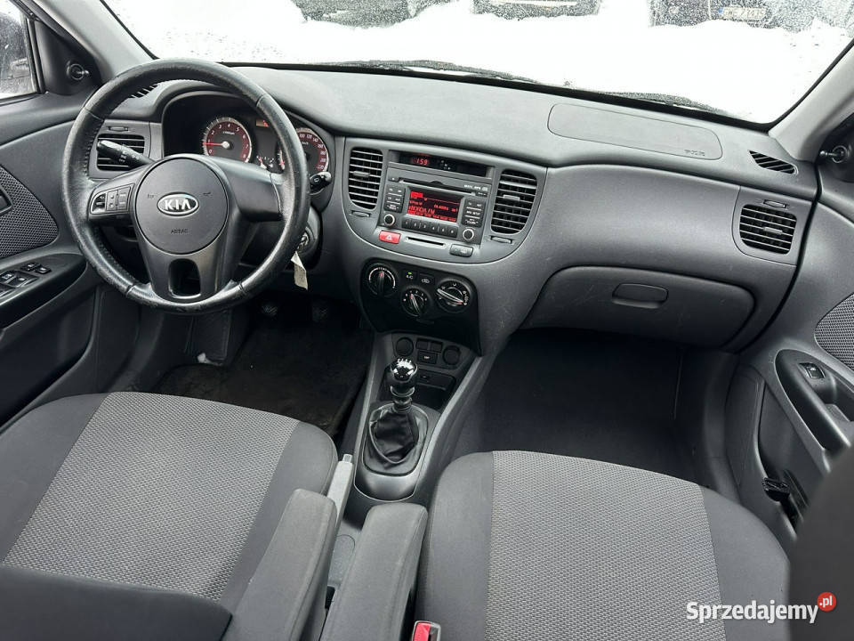 Kia Rio Benzyna klimatyzacja opony wielosezonowe isofix Wejherowo