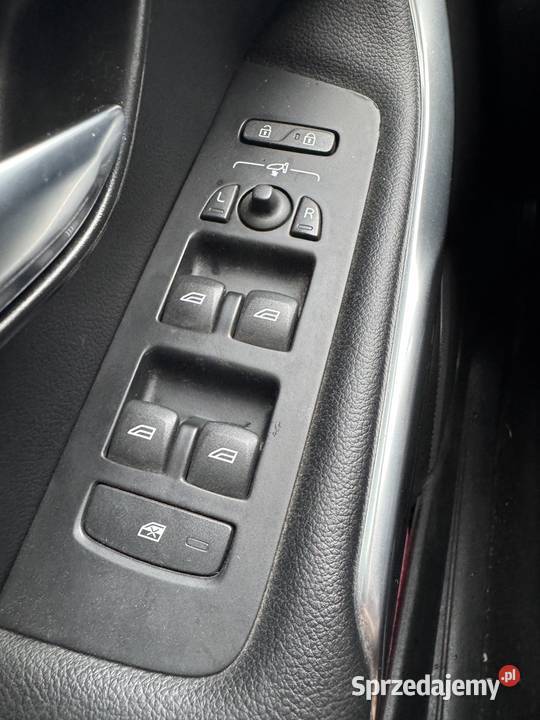 Volvo V40 kamera cofania skórzane fotele aluminiowe felgi Mezowo