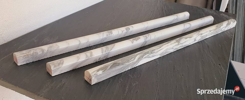 Wałek Marmurowy ścienny Bianco Carrara Bielawa