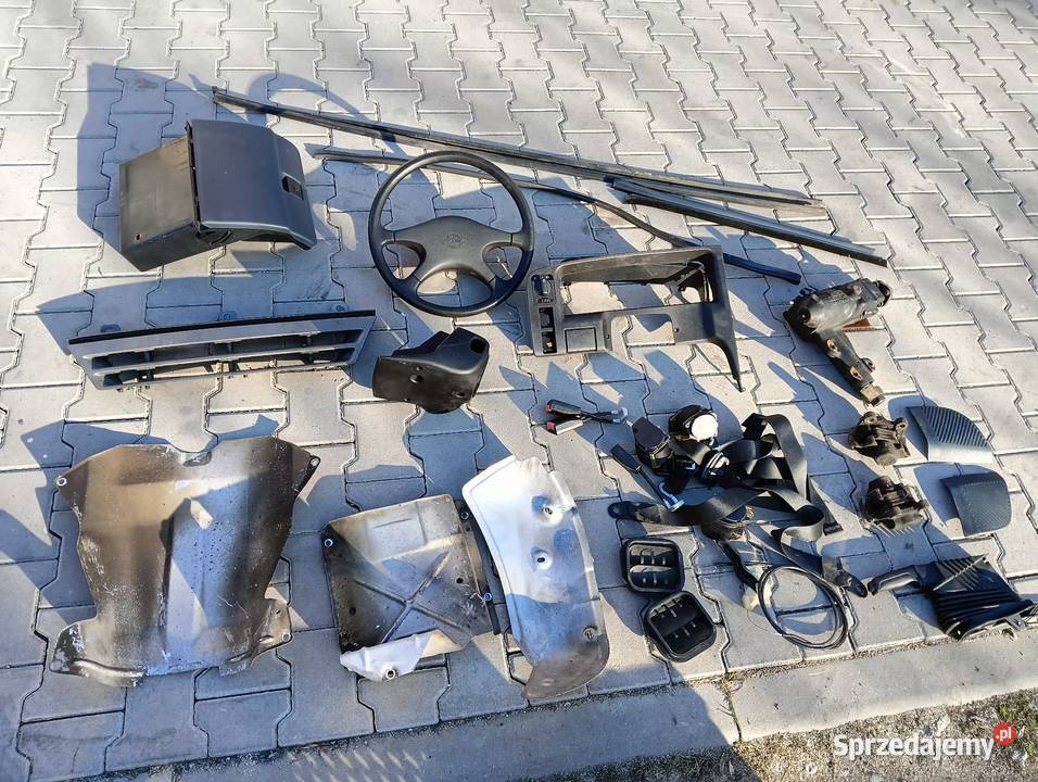 Opel omega A 24 c20ne c24ne części maska drzwi Wiązów
