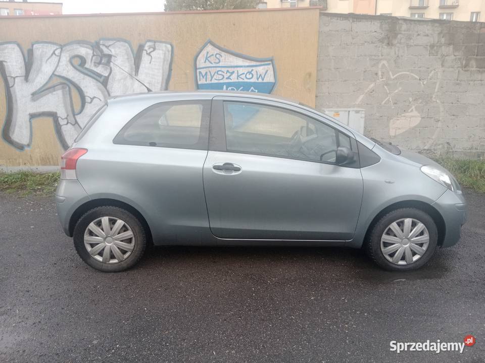 Toyota Yaris 2011 światła do jazdy dziennej Myszków