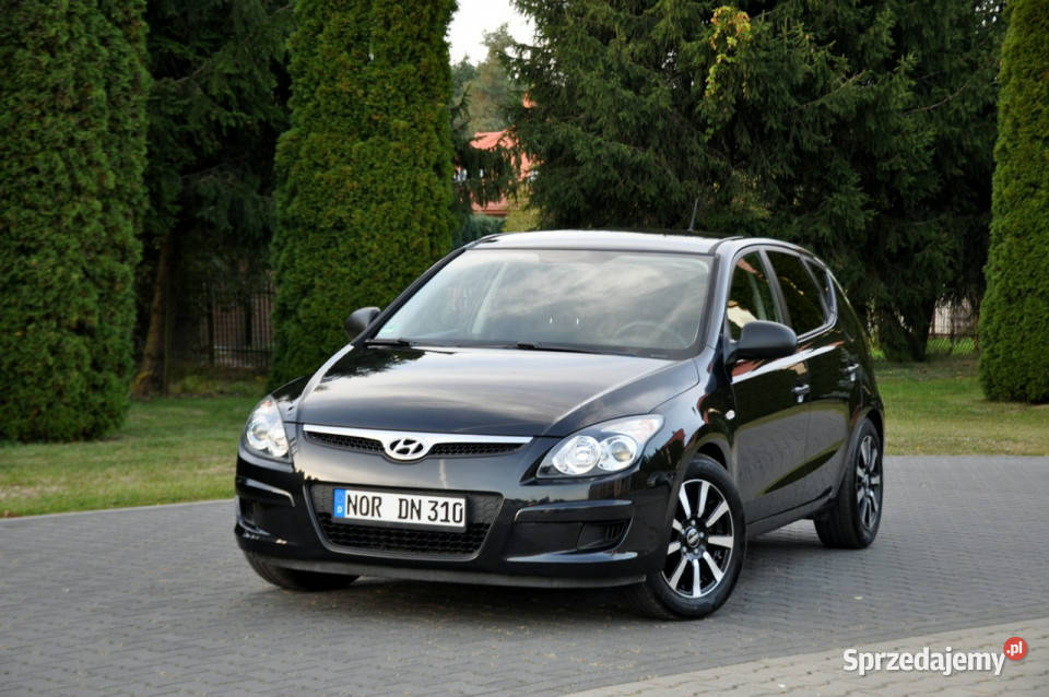 Hyundai i30 14i109LiftCzarnyKlimatyzacjaWekurI lakier metallic Ostrów Mazowiecka sprzedam