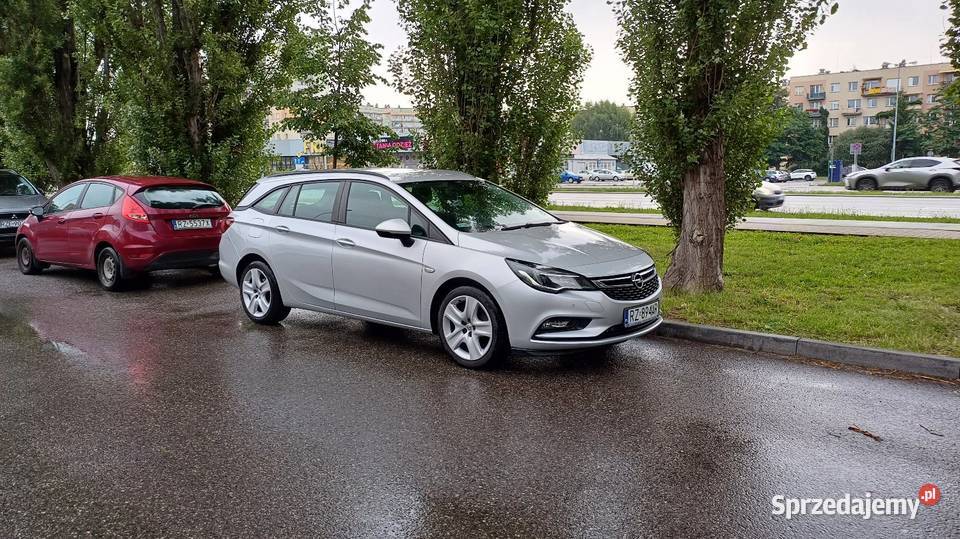 Opel Astra K Sports Tourer Stobierna