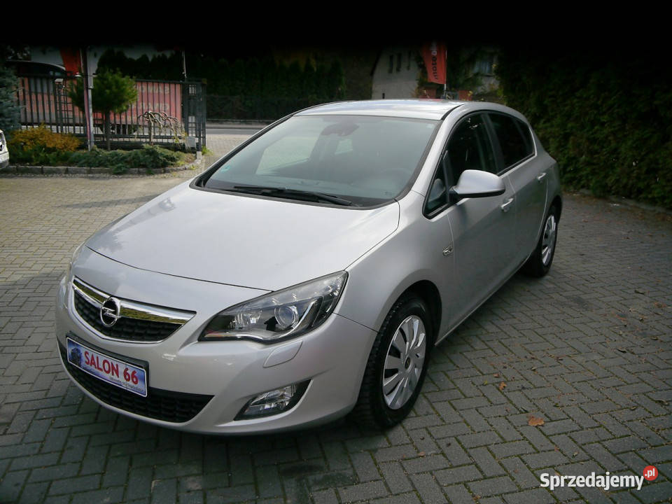 Opel Astra 14t Xenon Stan b 100bezwypadkowy z immobilizer Częstochowa