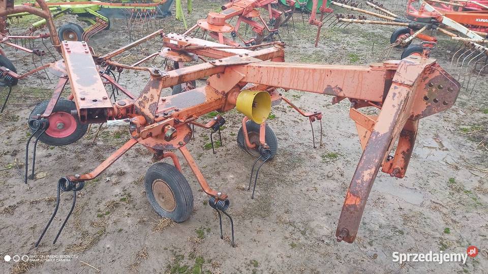 Przewracarka Fella przetrząsarka Claas karuzela Czernice Borowe