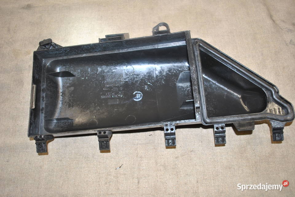 Pokrywa filtra pyłkowego kabiny BMW E60 E61 E63 Poręba