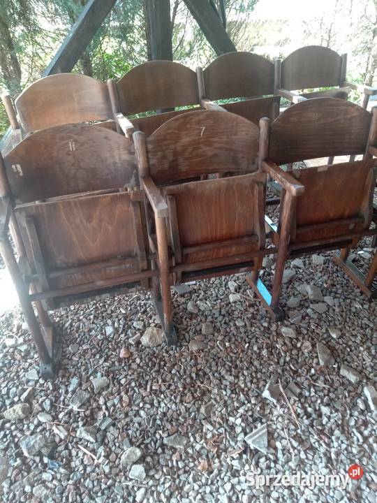 Stare krzesła kinowe
