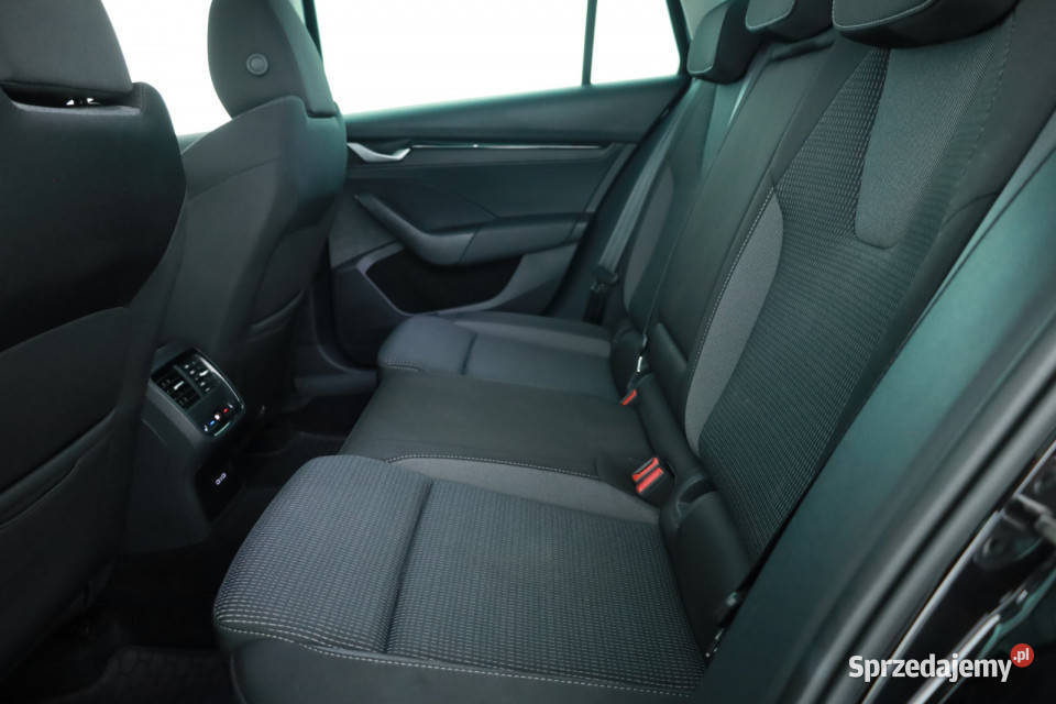 Skoda Octavia 15 eTSI mHEV mazowieckie