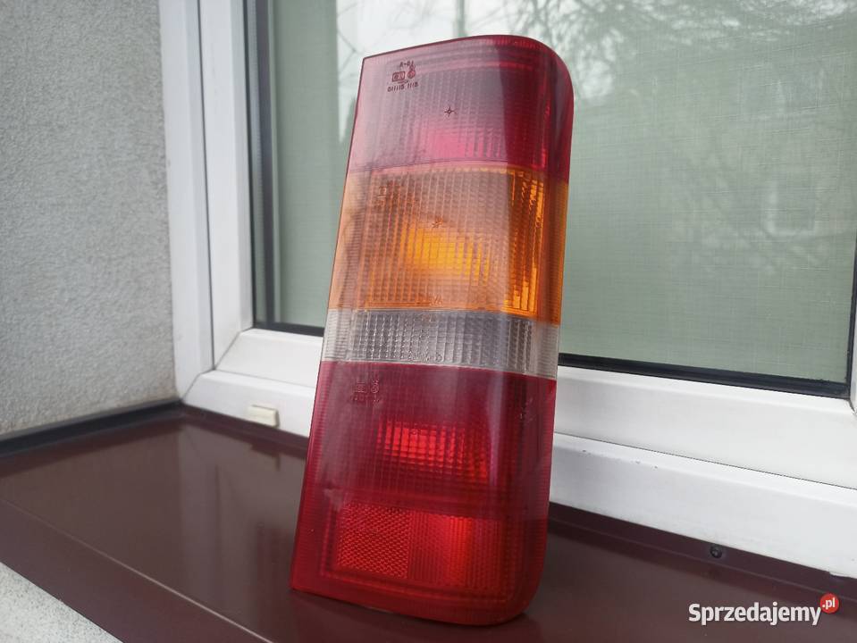 Ford Courier MK4 IV lampa tył tylna prawa wkład łódzkie