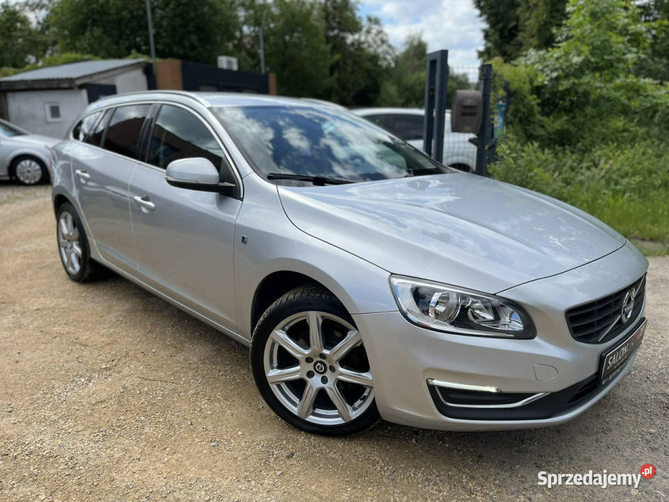 Volvo V60 20 Zarejestrowany Oryginal Lakier isofix Częstochowa