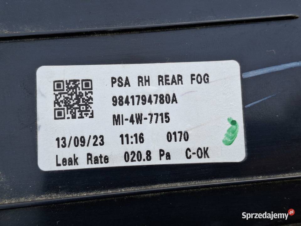 PEUGEOT 3008 III 5008 III LAMPA PRZECIWMGIELNA Bieleń