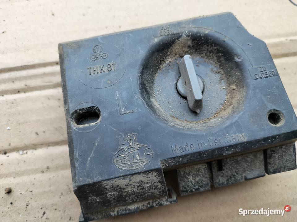 AUDI 80 B3 B4 WKŁAD LAMPY TYŁ TYLNEJ LEWY hella Kamień-Kolonia sprzedam