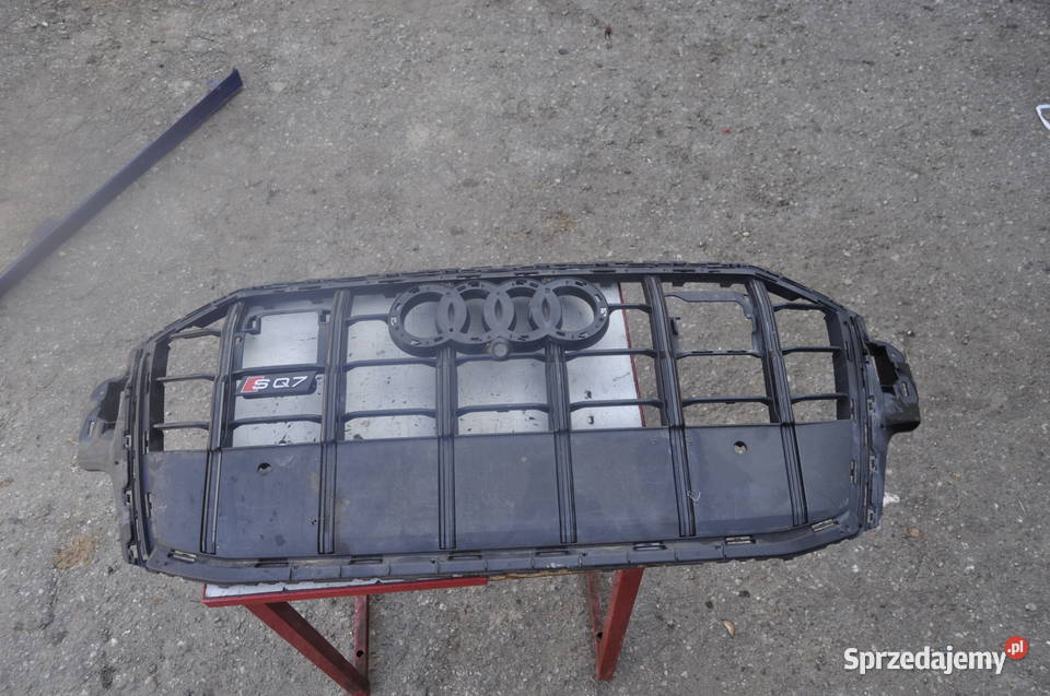 AUDI Q7 II LIFT Atrapa grill 4M 4M0855651AL pomorskie Sierakowice