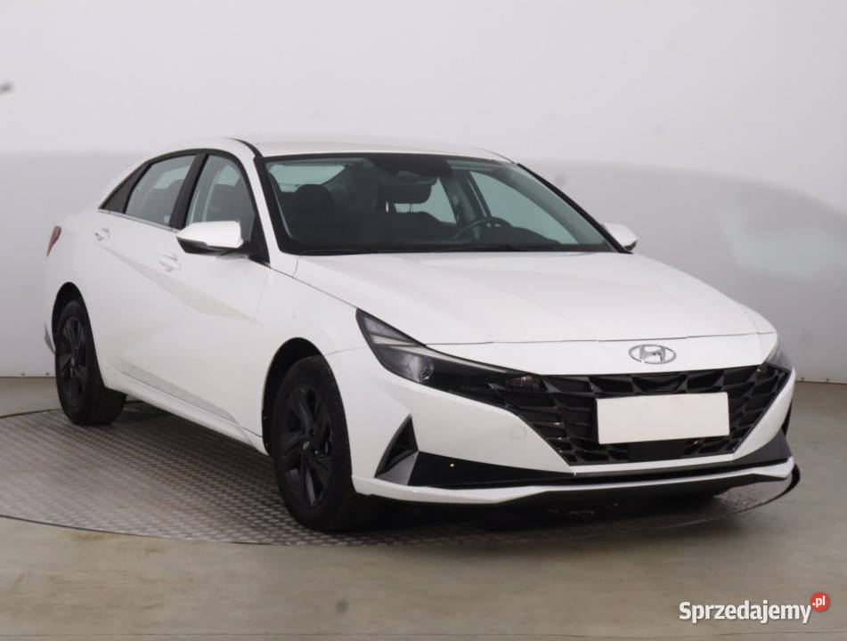 Hyundai Elantra 16 MPI światła LED Motoryzacja Piaseczno