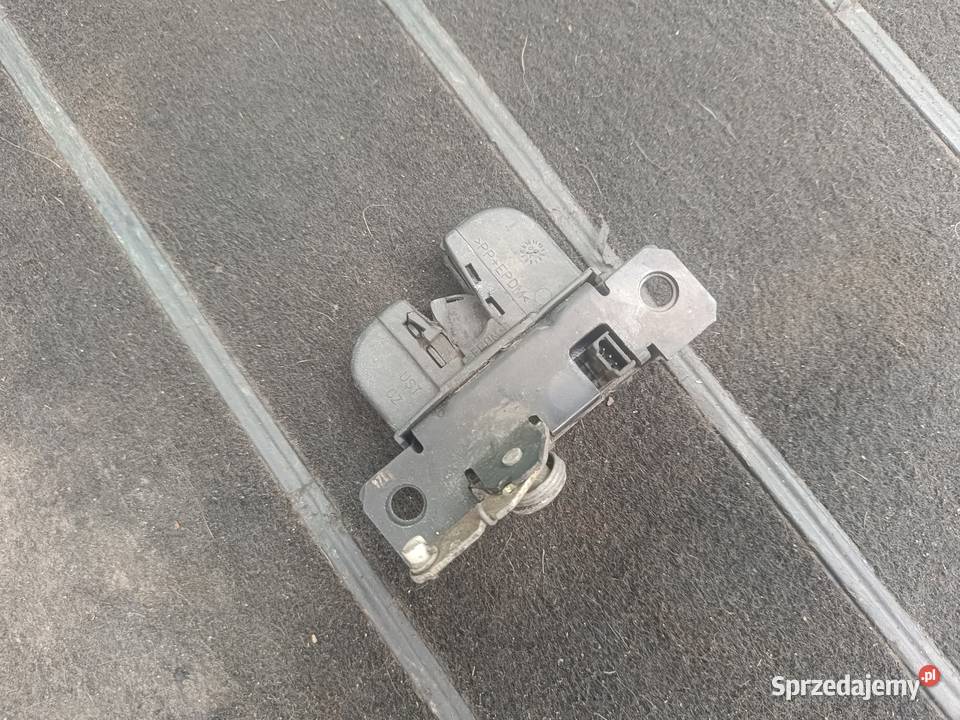 Zamek Klapy Tył Kombi Passat B5 p3 Myszków