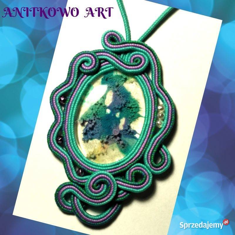 ZAKRĘCONY WISIOR Z ŻYWICĄ SUTASZ Warszawa