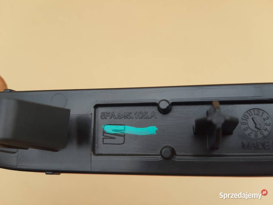 SEAT LEON IV ODBLASK ZDERZAKA TYŁ 5FA945105A Trzciel