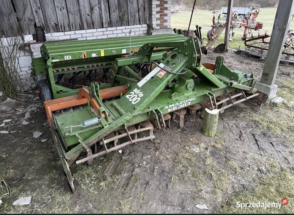 Siewnik zbozowy TALERZOWY AMAZONE D830 SUPER 3m Średnie Duże