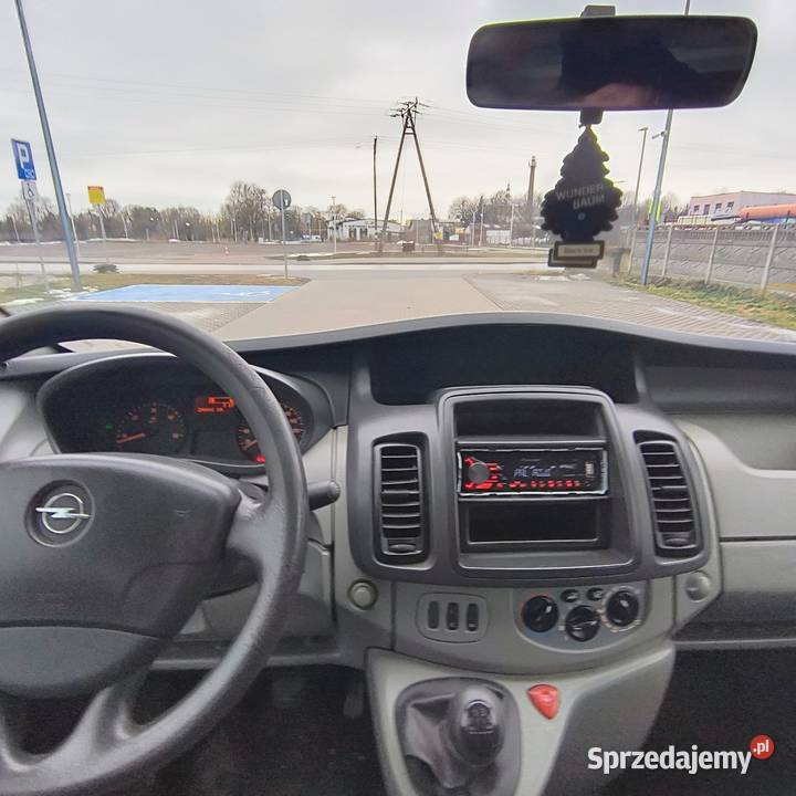 Opel Vivaro brygadówka 6 osób 2013 r 20 CDTI 115 Napęd przednia oś Opoczno