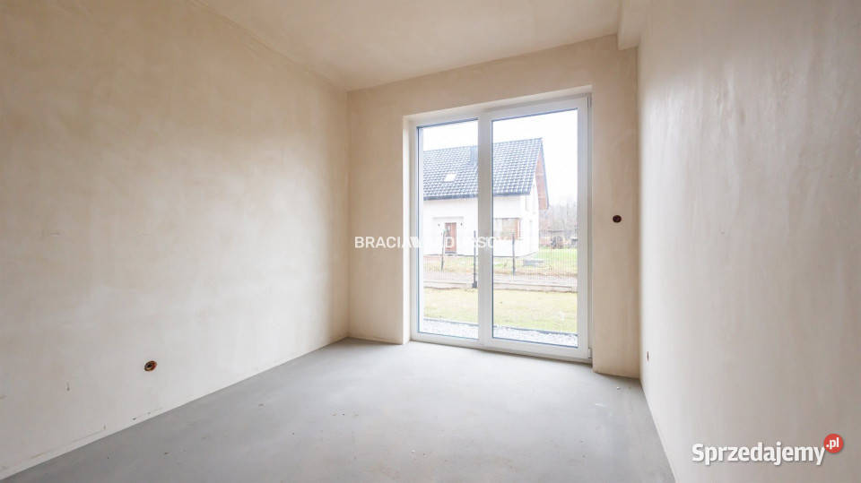 Dom wolnostojący 10142m2 Zagacie Skowronki