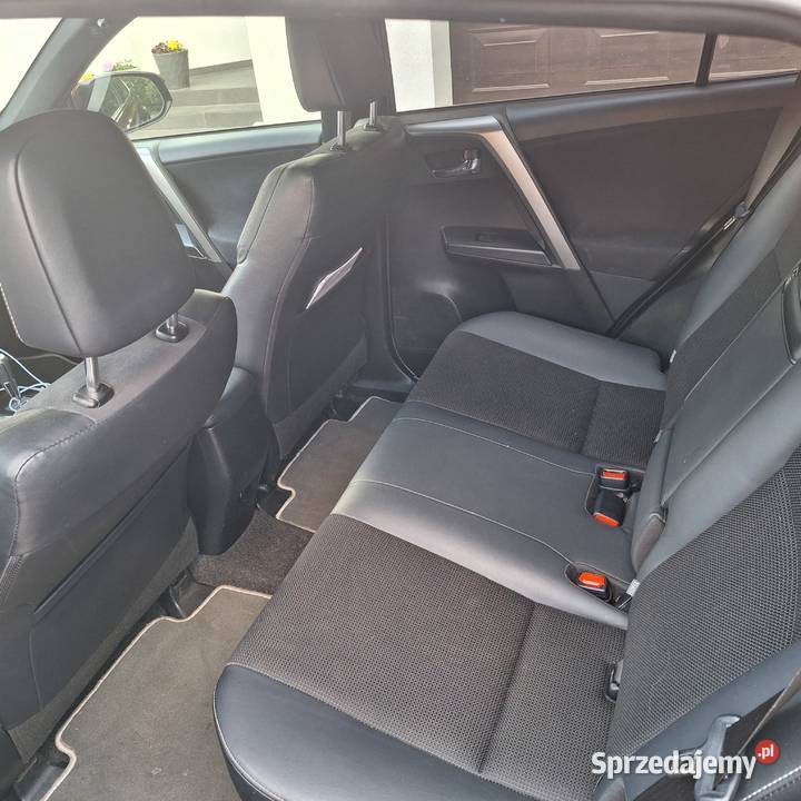 Toyota RAV4 Hybrid Prestige 4x4 serwis ASO Stan Piastów