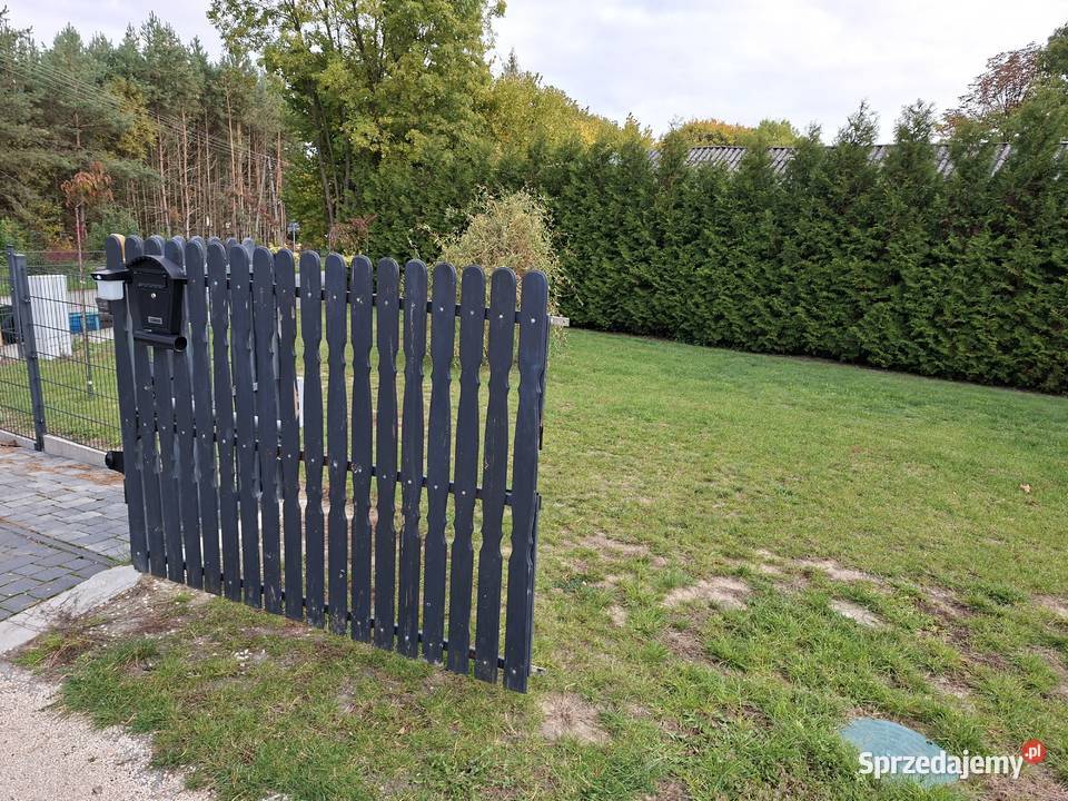 Brama dwuskrzydłowa z furtką