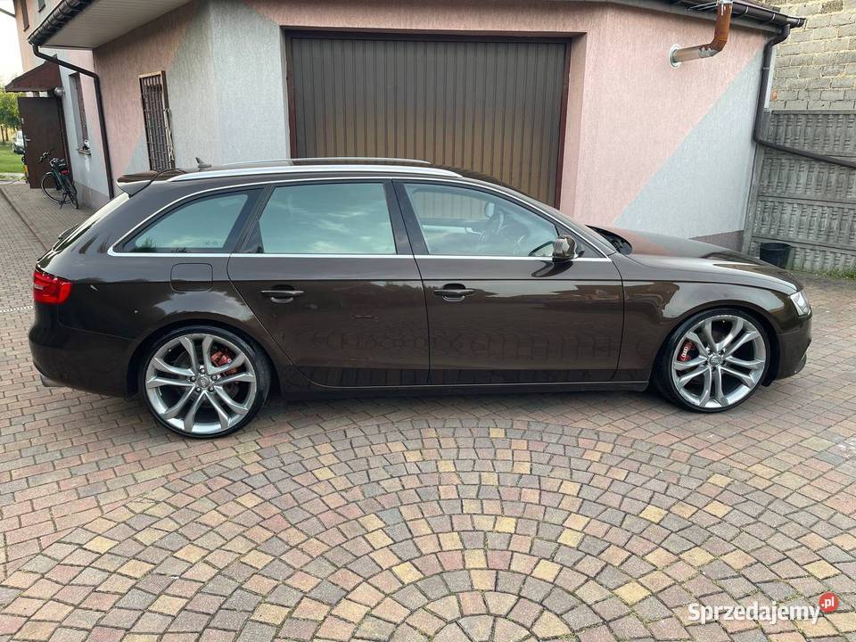 Audi a4 b8 benzyna kombi Lift nowy rozrząd Częstochowa sprzedam