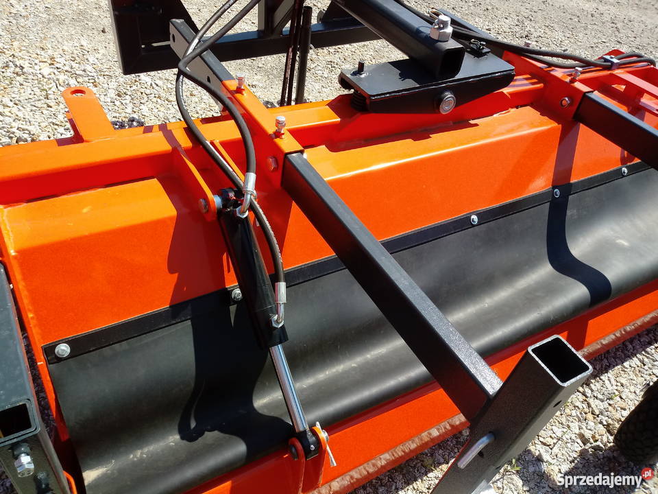 Zamiatarka 20m Metal Technik zaczep euro kosz nieuszkodzony Nysa sprzedam