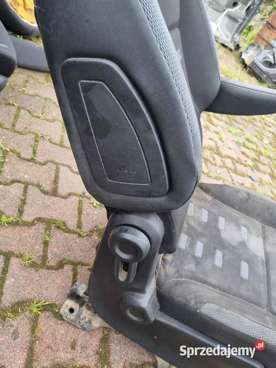 FOTEL PRAWY PRZÓD PARTNER BERLINGO III FOTEL