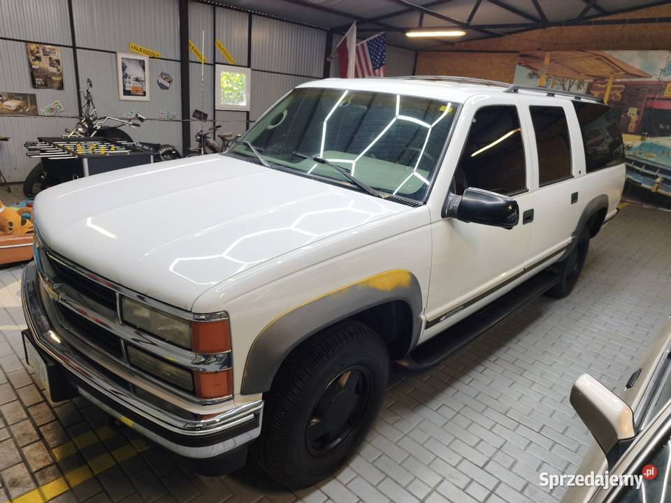 Chevrolet Suburban 57 V8 4x4 wspomaganie kierownicy