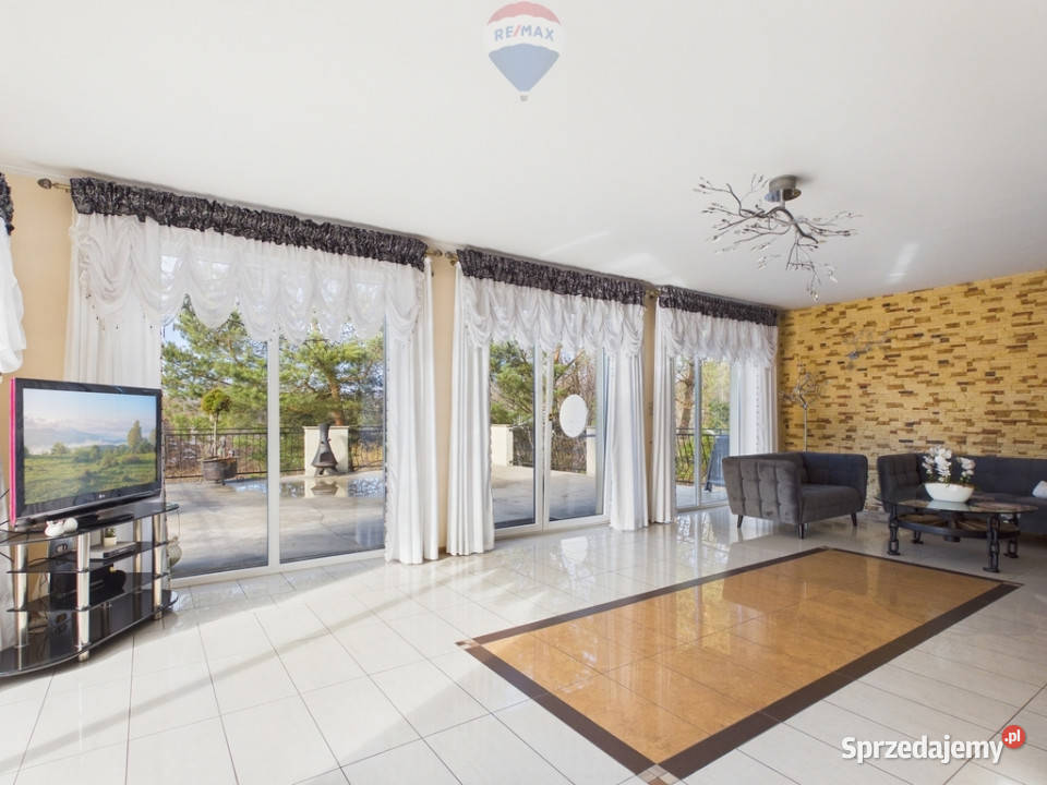 Wyjątkowa nieruchomość z działającą Tuchom sprzedam