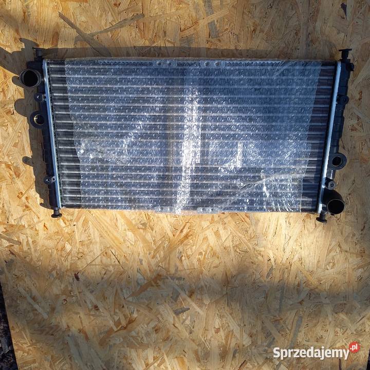 1170015901082 Chłodnica cieczy FSO Polonez Kraków