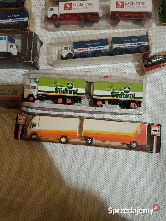 Stare pojazdy ciężarowe i osobowe w skali 187 Warszawa