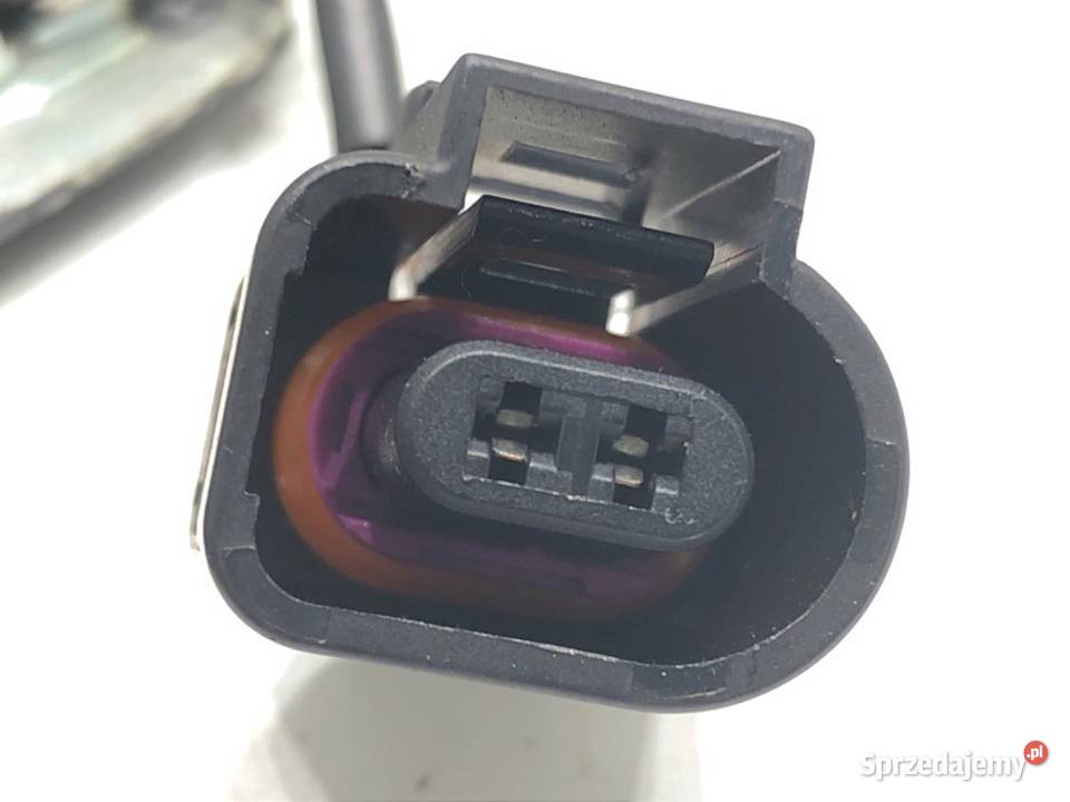 KLAMKA KLAPY TYŁ VW PASSAT B5 FL 3B9827566C osobowe sprzedam