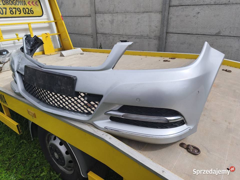 sprzedam kompletny zderzak Mercedes w 204 lift Rok produkcji 2013 Bodzentyn