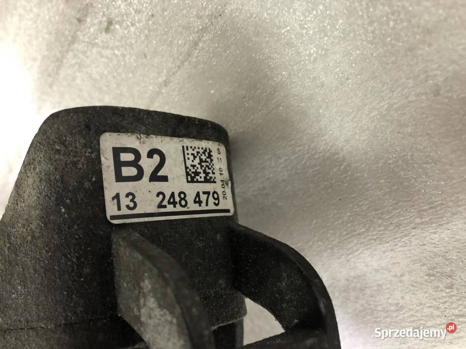 ŁAPA PODUSZKA SILNIKA 13248479 OPEL ASTRA J