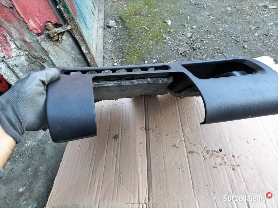 AUDI A4 B5 A4B5 SCHOWEK OSŁONA POD NOGI