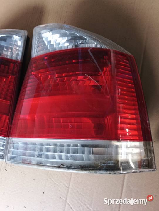Tylne lampy Opel Vectra C sedanhatchback mazowieckie Ostrołęka