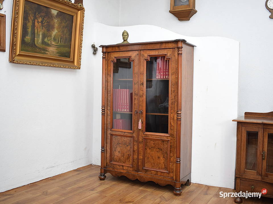 Urocza stara biblioteczka regał biblioteka Świdnica
