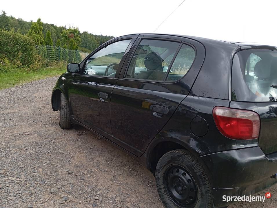 Toyota Yaris 10 benzyna wspomaganie 5 drzwi Wałbrzych sprzedam