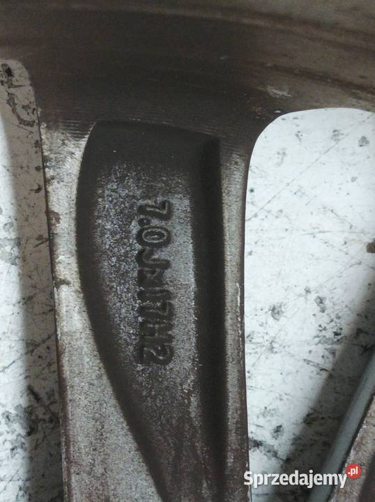 FELGA ALUMINIOWA R17 5X112 ET54 OC57MM 70JX17H2
