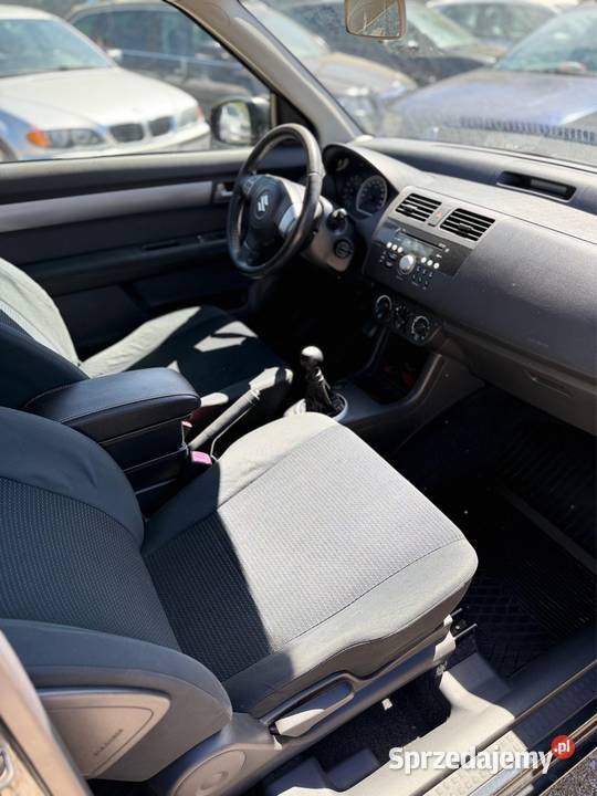Suzuki Swift 13 benzyna 2009r GWARANCJARATY manualna Motoryzacja Śrem