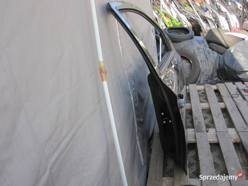 HYUNDAI I20 I 10r HB 3D drzwi prawe przód