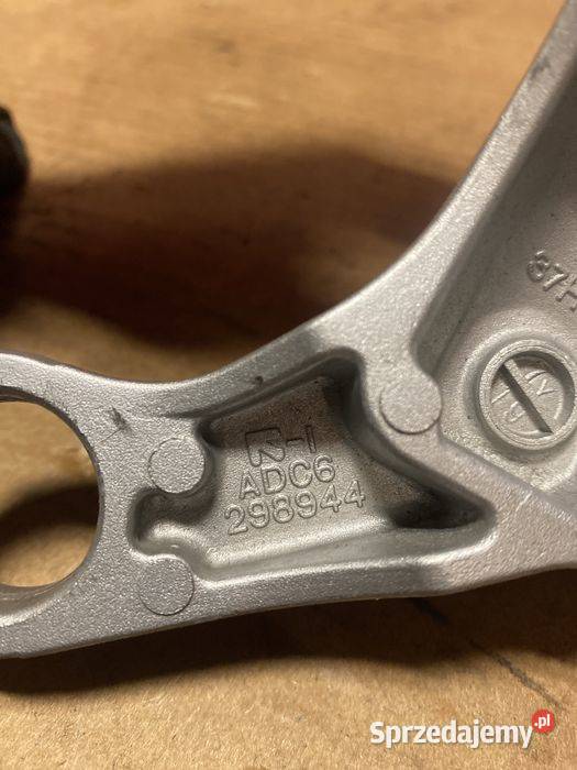 Suzuki GSXR 600 750 lewy set podnóżek pasażera wielkopolskie Poznań sprzedam