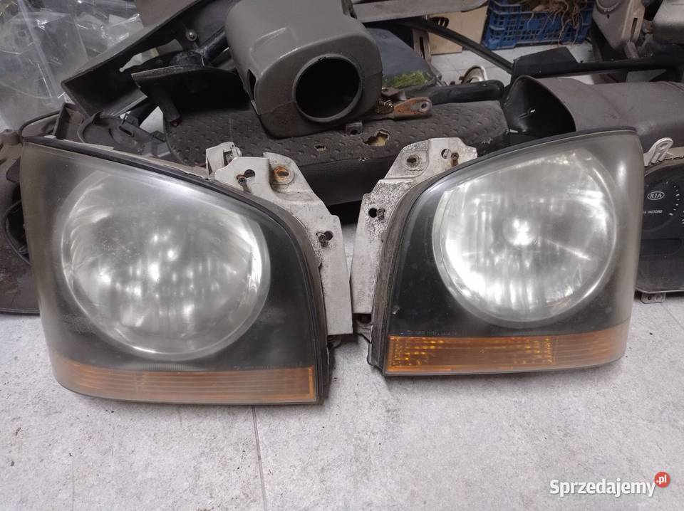 Lampa przednia przód prawa i lewa Kia K2700 Kiełkowice sprzedam