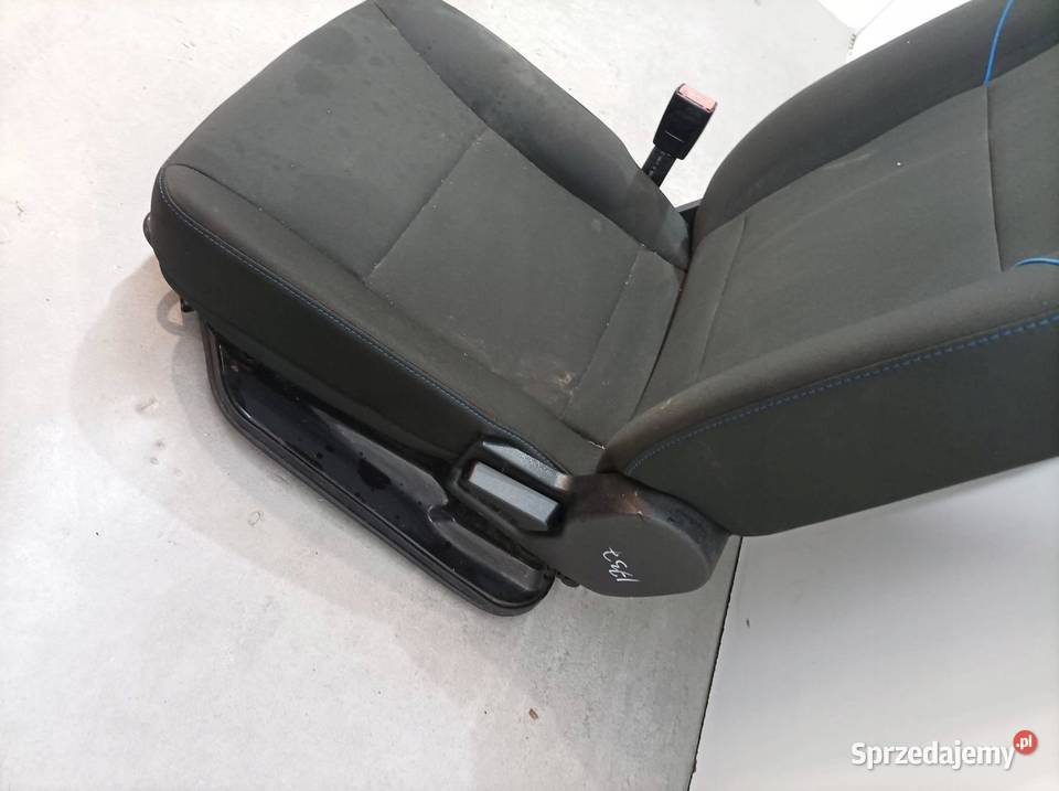 FOTELE LEWY KIEROWCY Piaggio Porter II 2021 NP6 Rok produkcji 2022