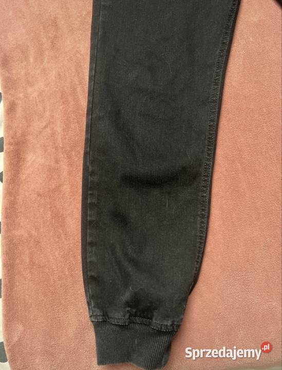 Czarne jeansowe spodnie chłopięce wielkopolskie Przemęt sprzedam