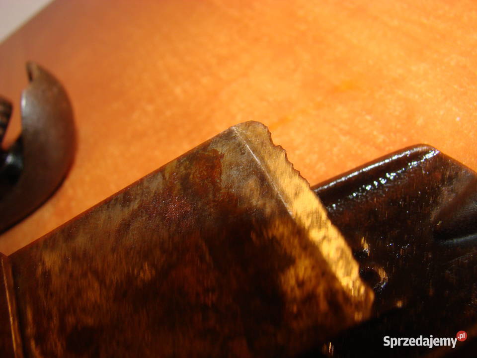 mały metalowy strug